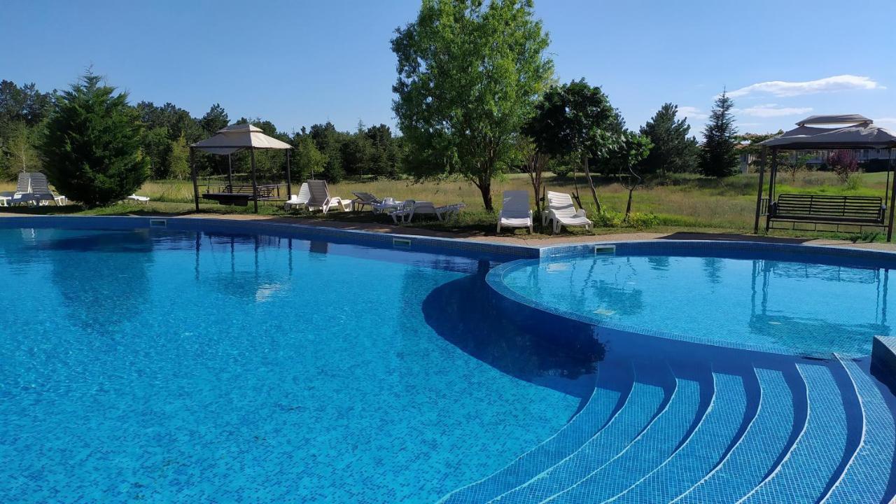 Lighthouse Golf Private Villa Lake View บัลชิค ภายนอก รูปภาพ